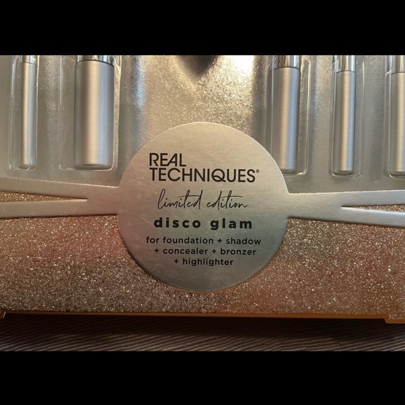 NEW‼️Real techniques make-up brush set - Picture 2 of 3